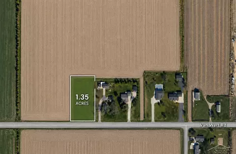 W Nebobish, Essexville, MI 48732