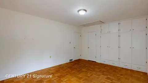 Bedroom - 1702 Overhill, Flint, MI 48503 photo 3 of 5