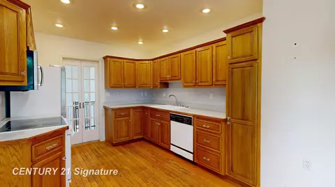 Kitchen - 1702 Overhill, Flint, MI 48503 photo 1 of 2