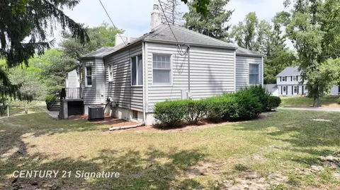 Exterior - 1702 Overhill, Flint, MI 48503 photo 5 of 5