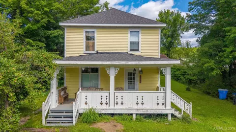 209 E Main, Michigamme, MI 49861