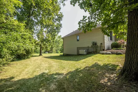 Exterior - 2539 Rushbrook, Flushing, MI 48433 photo 11 of 20