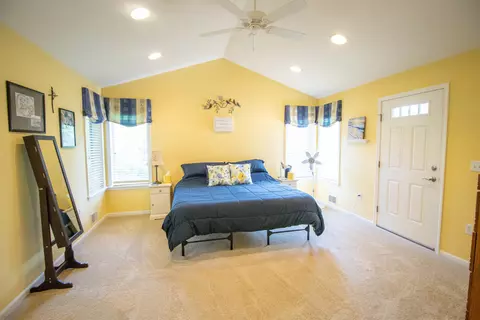 Bedroom - 2539 Rushbrook, Flushing, MI 48433 photo 1 of 7
