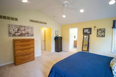 Bedroom - 2539 Rushbrook, Flushing, MI 48433 photo 3 of 7