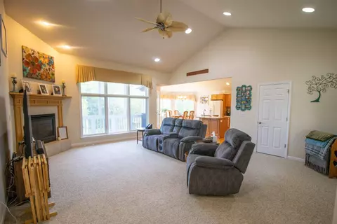 Living - 2539 Rushbrook, Flushing, MI 48433 photo 1 of 8