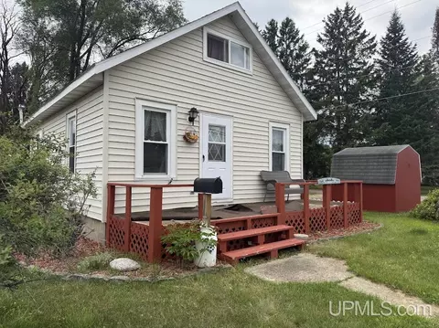 1509 W Breen, Kingsford, MI 49802