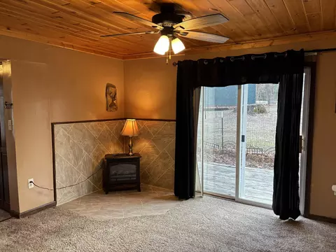 Living - 2901 Cathy, Harrison, MI 48625 photo 4 of 5