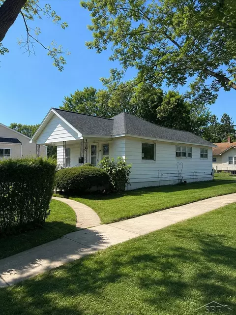 1802 Marquette, Saginaw, MI 48602