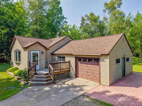 1952 Center, Marquette, MI 49855