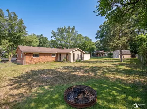 Exterior - 7524 Tarra, Temperance, MI 48182 photo 5 of 10