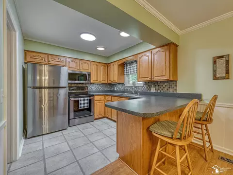Kitchen - 7524 Tarra, Temperance, MI 48182 photo 1 of 3