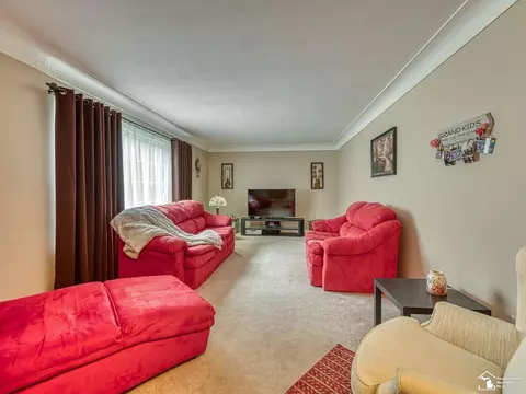 Living - 7524 Tarra, Temperance, MI 48182 photo 1 of 5