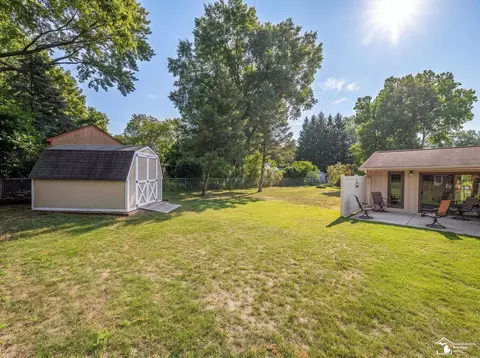 Exterior - 7524 Tarra, Temperance, MI 48182 photo 4 of 10