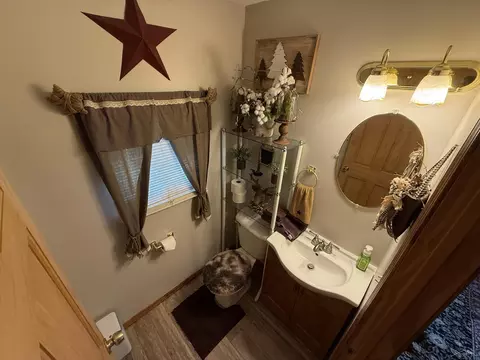 Bath - 3422 E Pinecrest, Gladwin, MI 48624 photo 1 of 2