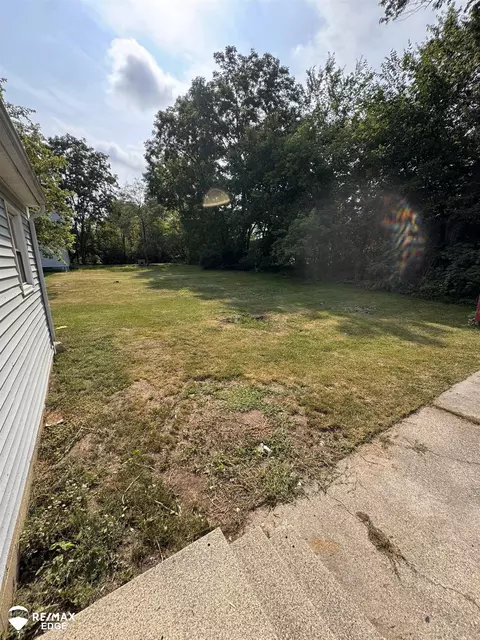 Exterior - 1241 Knickerbocker, Flint, MI 48505 photo 2 of 3