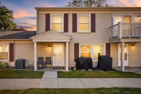 2916 Meadowbrook, Lake Orion, MI 48360