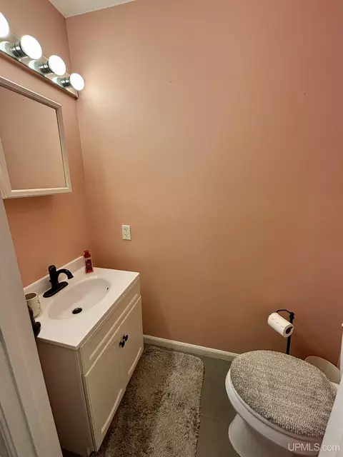 Bath - 1550 Cypress, Ishpeming, MI 49849 photo 1 of 7