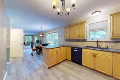 Kitchen - 1550 Cypress, Ishpeming, MI 49849 photo 3 of 6