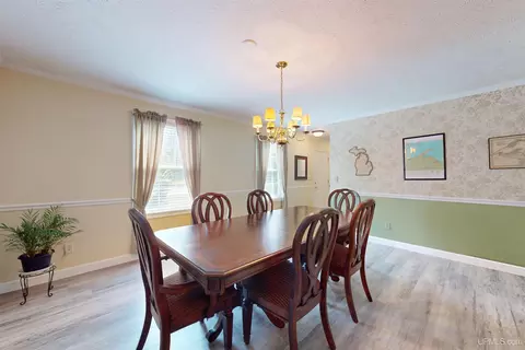 Dining - 1550 Cypress, Ishpeming, MI 49849 photo 5 of 7
