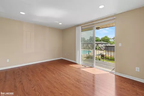 Living - 28306 Universal, Warren, MI 48092 photo 5 of 5