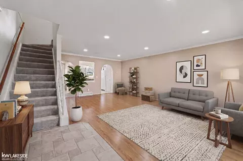Living - 28306 Universal, Warren, MI 48092 photo 2 of 5