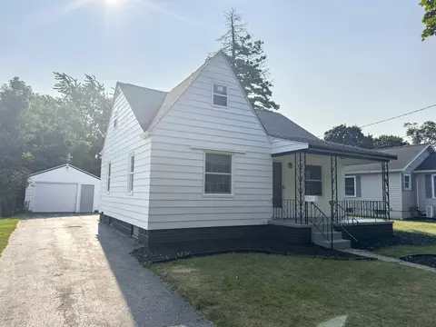 707 Burns, Essexville, MI 48732