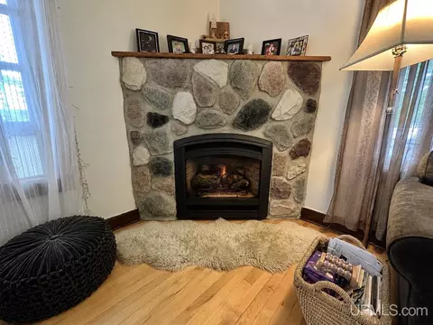 Living - 828 Michigan St, Ishpeming, MI 49849 photo 2 of 2