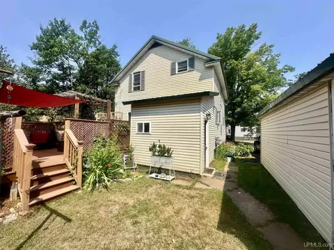 Exterior - 828 Michigan St, Ishpeming, MI 49849 photo 6 of 15