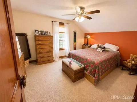 Bedroom - 828 Michigan St, Ishpeming, MI 49849 photo 4 of 4
