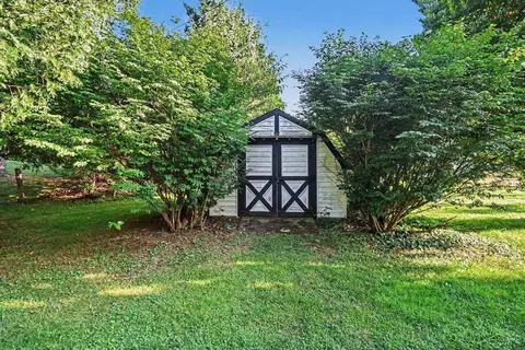 Exterior - 6749 Rives Jct, Jackson, MI 49201 photo 4 of 5