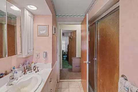 Bath - 6749 Rives Jct, Jackson, MI 49201 photo 1 of 2