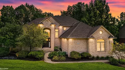 2861 Plymouth, Shelby Township, MI 48316