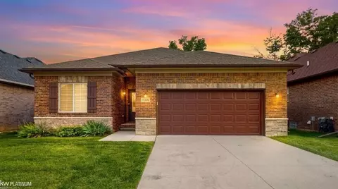 15300 Eton Pointe, Clinton Township, MI 48035