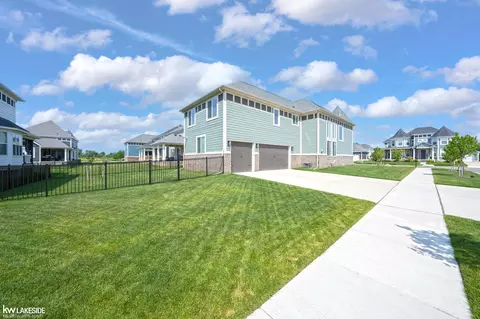 Exterior - 19376 Ryan, Macomb, MI 48042 photo 13 of 17