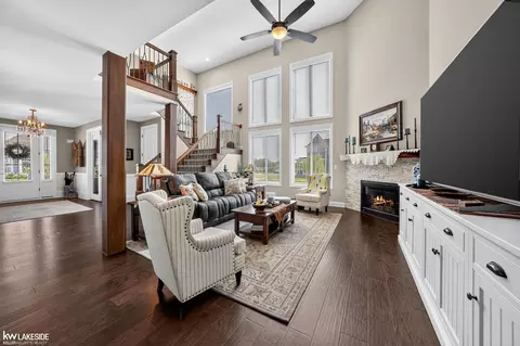 Living - 19376 Ryan, Macomb, MI 48042 photo 1 of 4