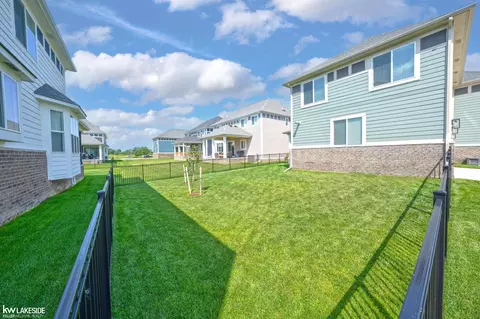 Exterior - 19376 Ryan, Macomb, MI 48042 photo 14 of 17