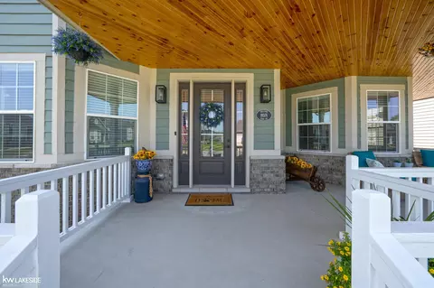Exterior - 19376 Ryan, Macomb, MI 48042 photo 8 of 17