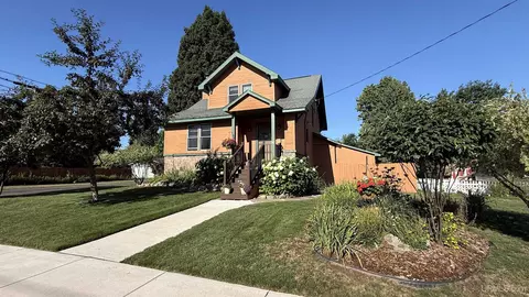 917 N Hemlock, Ironwood, MI 49938