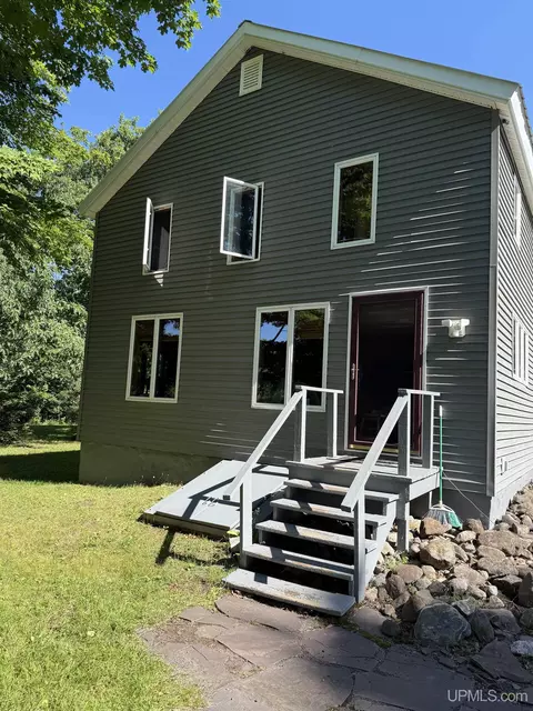 17757 Brooks, Hancock, MI 49930