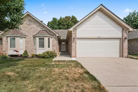 13841 Treeland, Shelby, MI 48316