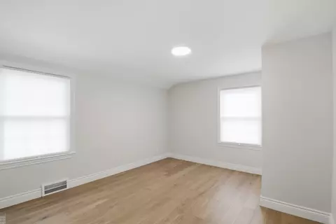 Bedroom - 1342 Hollywood, Grosse Pointe Woods, MI 48236 photo 4 of 6