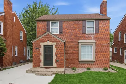 Exterior - 1342 Hollywood, Grosse Pointe Woods, MI 48236 photo 5 of 5