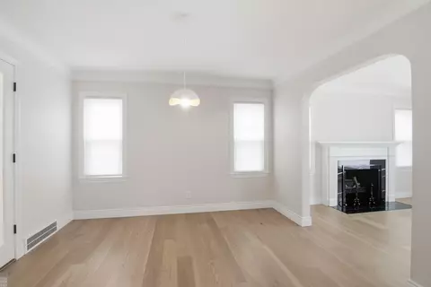 Living - 1342 Hollywood, Grosse Pointe Woods, MI 48236 photo 3 of 4