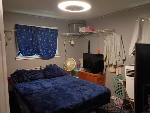 Bedroom - 16463 Geddes, Hemlock, MI 48626 photo 1 of 5