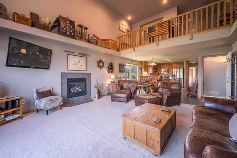 Living - 1780 Castleview #49, Gladwin, MI 48624 photo 4 of 5