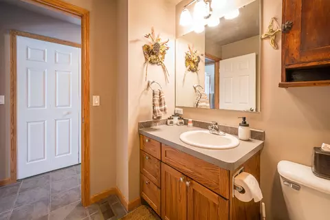 Bath - 1780 Castleview #49, Gladwin, MI 48624 photo 4 of 7