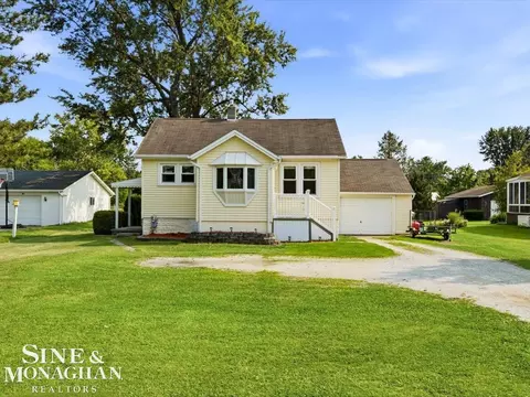 4887 Griswold, Kimball, MI 48074