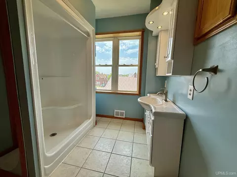 Bath - 306 W Ely, Ishpeming, MI 49849 photo 3 of 4