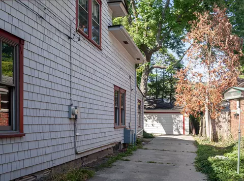 Exterior - 194 Moross, Grosse Pointe Farms, MI 48236 photo 7 of 11