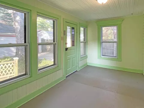 Exterior - 194 Moross, Grosse Pointe Farms, MI 48236 photo 6 of 11